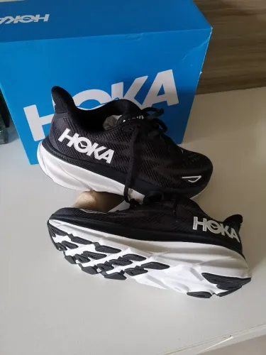 Tênis HOKA Clinfton 9 (40)