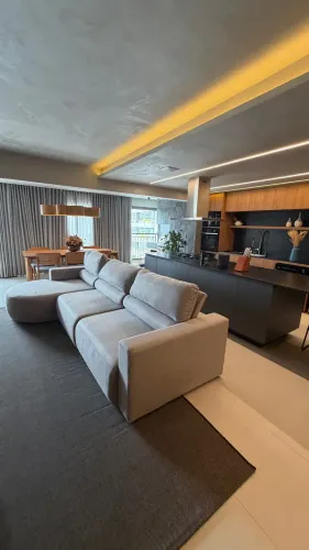 Apartamento para venda em Moema com 3 quartos, sendo 3 suítes, 160m²