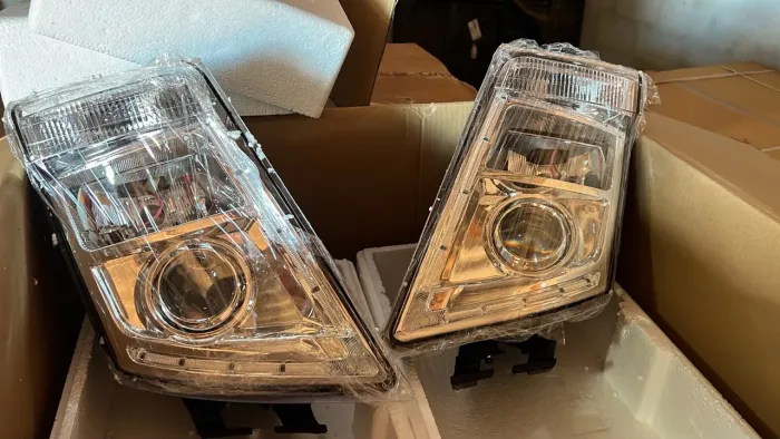 FAROL PRINCIPAL DO VOLVO FH 3