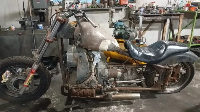 moto amazonas prototipo 1600
