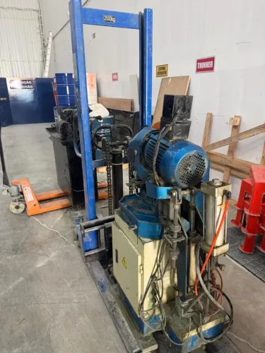 Serra Circular Industrial para Metais com Acionamento Pneumático