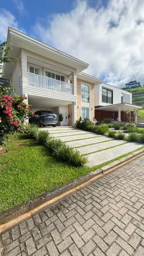 CASA EM CONDOMINIO FECHADO ITAJAÍ | 04 SUÍTES | 02 VAGAS DE GARAGEM | CONDOMÍNIO FECHADO