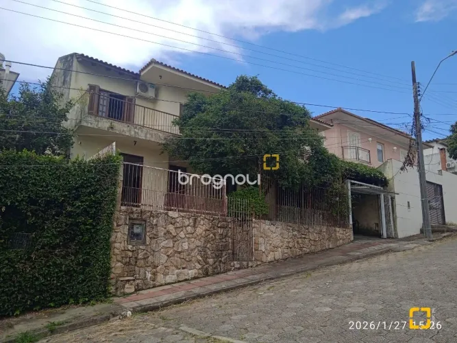 Brognoli Vende Casa com 5 quartos no bairro Itaguaçu em Florianópolis-SC