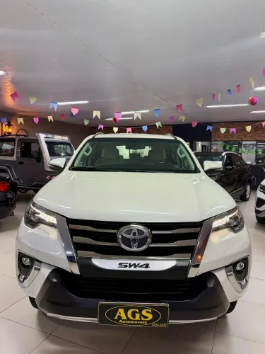 Toyota Hilux SW4 SRX Diamo. 4X4 2.8 TB DIE AUT 2019