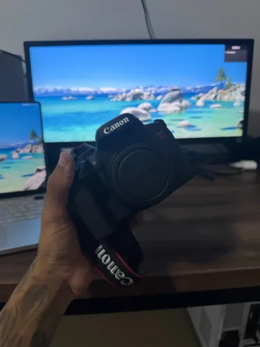Canon T8i