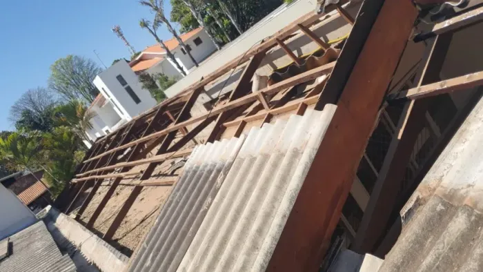 TELHAS E MADEIRAS USADAS
