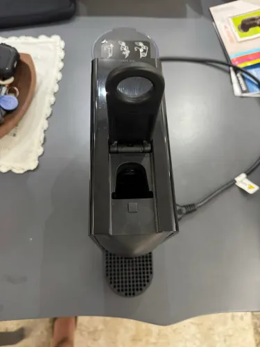 ? Cafeteira Nespresso Essenza Mini - 220V - Ótimo Estado