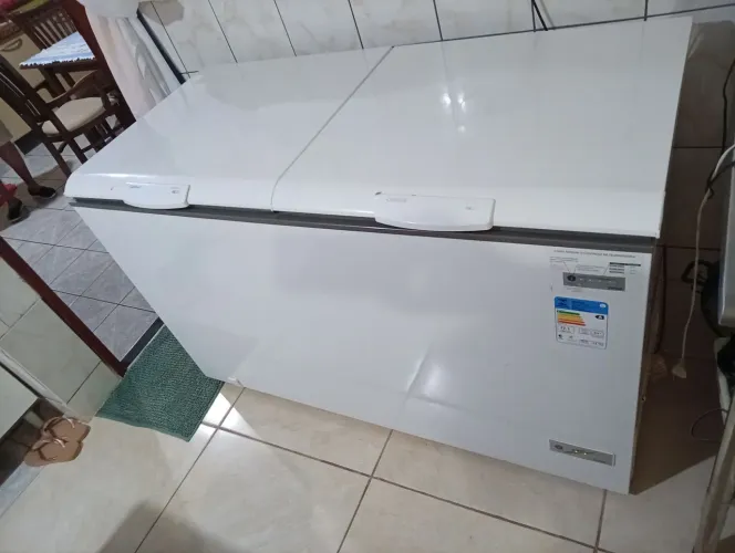 Vendo freezer Consul 540 litro branco,7?
