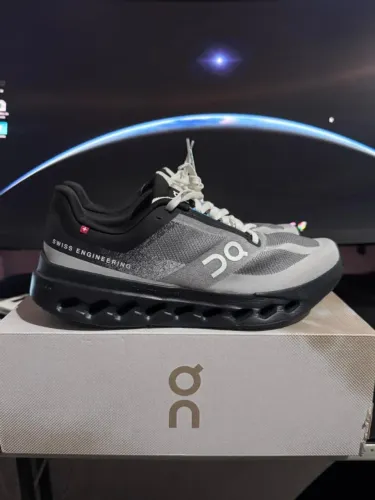 Tênis On Cloudsurfer N40