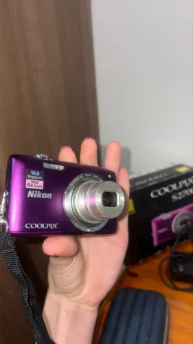 Câmera Nikon coolpix S2700