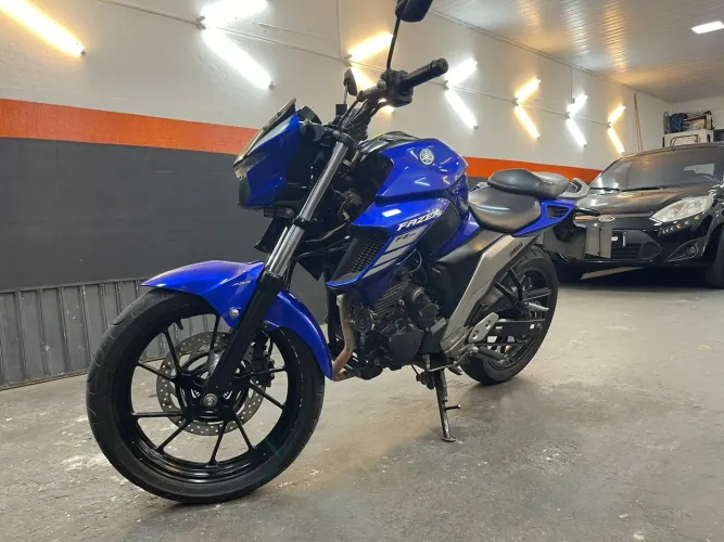 Fazer 250