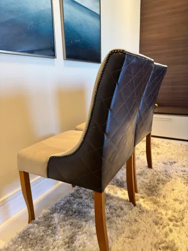 Par de Poltronas para Mesa de Jantar em Madeira Maciça