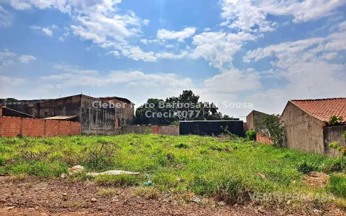 VENDO TERRENO DE 960 M²!