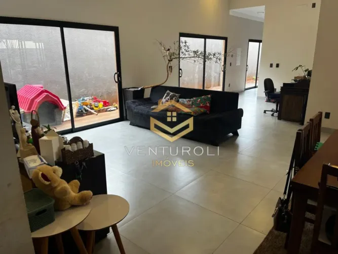 Casa térrea com 3 suítes , ambientes amplos e bastante iluminação natural