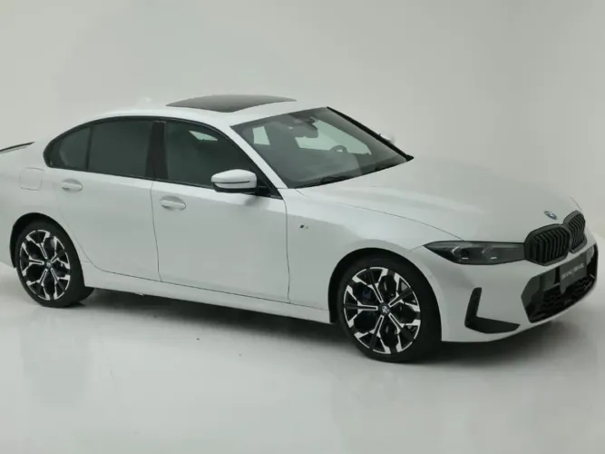 BMW 330E M Sport 2.0 Turbo Híbrido AU 2025