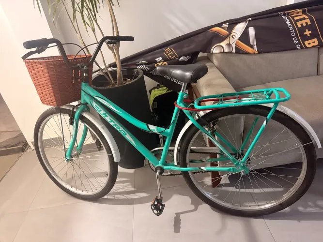 Bicicleta novíssima pra sair logo