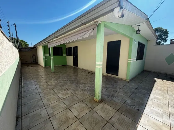 Casa com 2 Quartos e 80m² no Parque Residencial Aeroporto, Maringá/PR