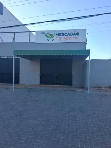 Alugo lojas em arniqueiras