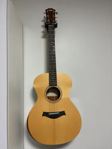 Violão Taylor Academy 12e - Cordas Elixir novas - Impecável 