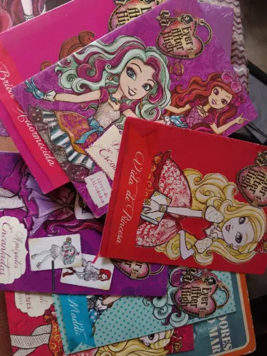 Livretos Ever After High