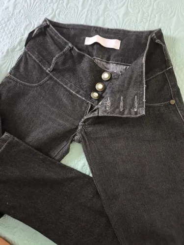 Calça jeans feminina preta R1.19