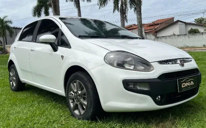Fiat Punto Attractive Italia 1.4 F.flex 8V 5P 2014
