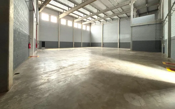 Galpões/Depósitos/Armazéns para alugar, 734 m² - Parque Emilia - Sumaré