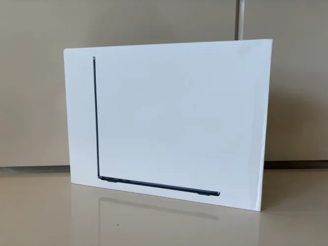 Apple Macbook Air com Chip M5, 512GB SSD e 16GB RAM Midnight | Lacrado