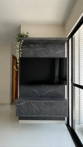 Vendo painel de TV para sala