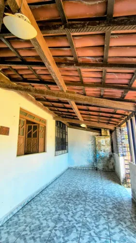 Alugo Casa 3 quartos 2 suítes, em excelente localização próximo a Transporte e comércio em
