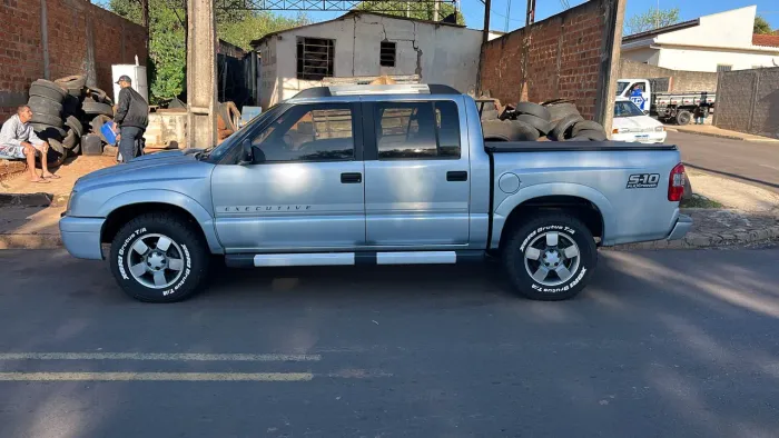 Chevrolet S10 P-up Executive 2.4 MPFI F.power CD 2010