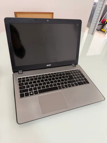Acer Aspire F5-573G i7 | 16GB RAM | SSD 500GB + HD de 1 TB| NVIDIA GeForce 940MX