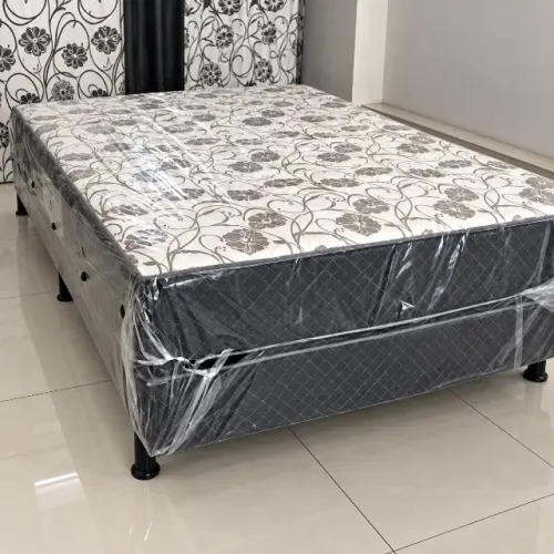 VENDO CAMA BOX DE CASAL COM COLCHÃO ACOPLADO