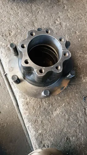 Cubo traseiro 608 com furacão 1113