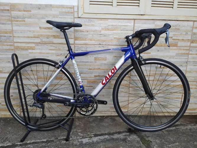 Caloi Strada R 2017 Tamanho P - Grupo Shimano Claris Novo, Freios Tiagra, Garfo Carbono