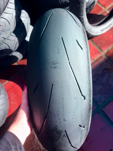 Pneu de Moto 200/55 ZR17 Michelin, Original, Meia Vida