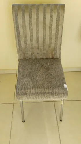 Cadeira avulsa estofada