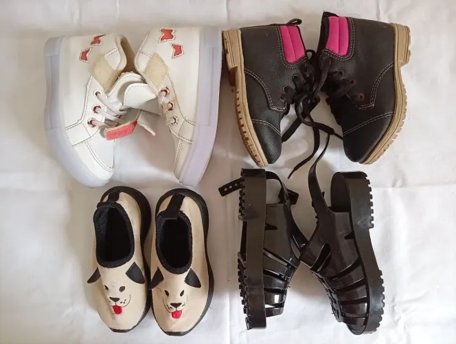 Lote sapatos  menina 22/23