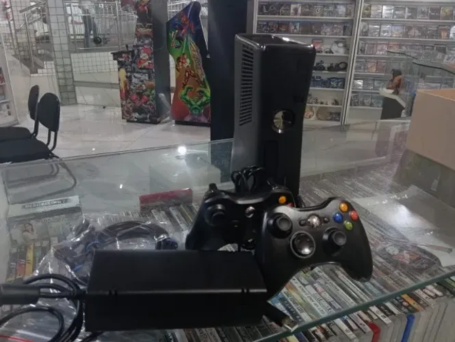 XBOX 360 RGH SEM LEITOR + HD COM JOGOS