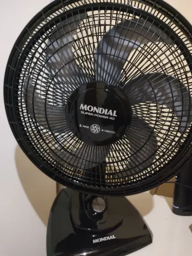 Vendo ventilador 3 dias de uso! Valor 99.90 tenho o cupom.