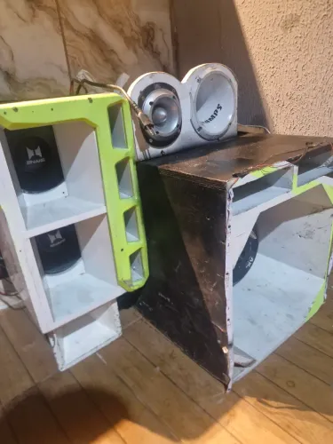 Vendo som automotivo ou som residencial.
