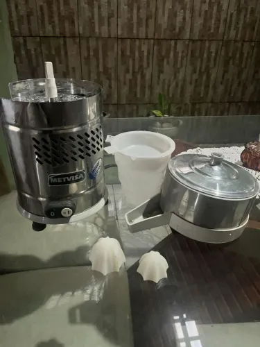 Expremedor de suco industrial 