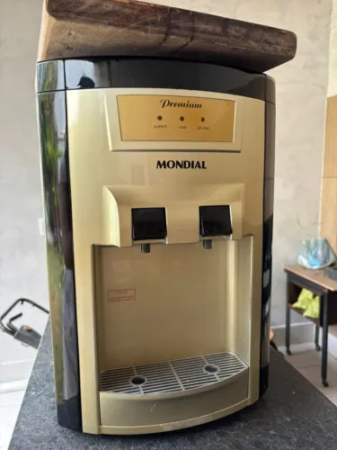 Bebedouro de Mesa Mondial 