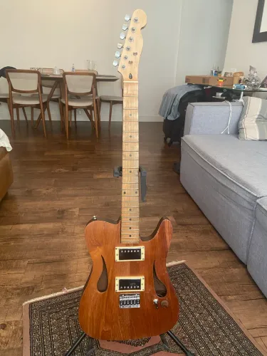 Guitarra Telecaster semi acústica