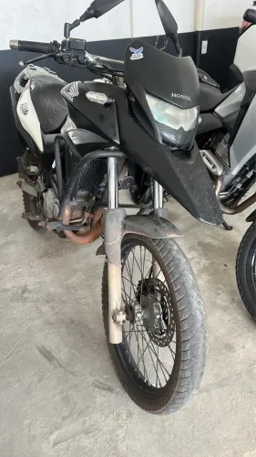 Xre300.  2015  entrada a partir 2.000