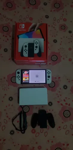 Nintendo switch oled na caixa