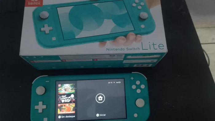 Vende-se Nintendo switch lite r$900