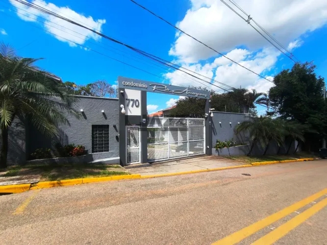 Casa / Sobrado em Condomínio em Liberdade
