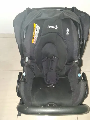 Carrinho de bebê completo  Abaixei o preço 