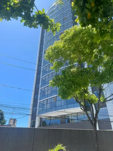Apto em uma rua tranquila e arborizada